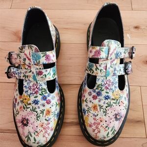 Dr MARTENS Floral NEW Shoes (SIZE Europe 9/US 8/ UK 6)